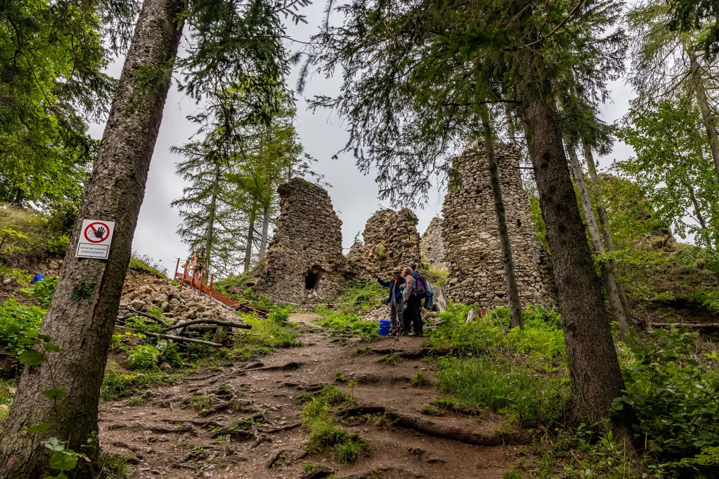 Hrad Vršatec – ilustračná fotografia