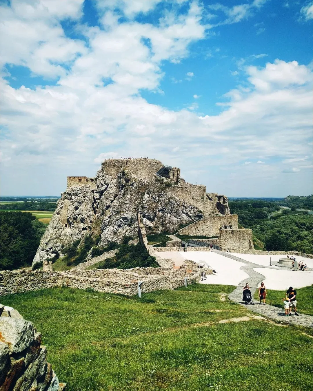 Hrad Devín – ilustračná fotografia