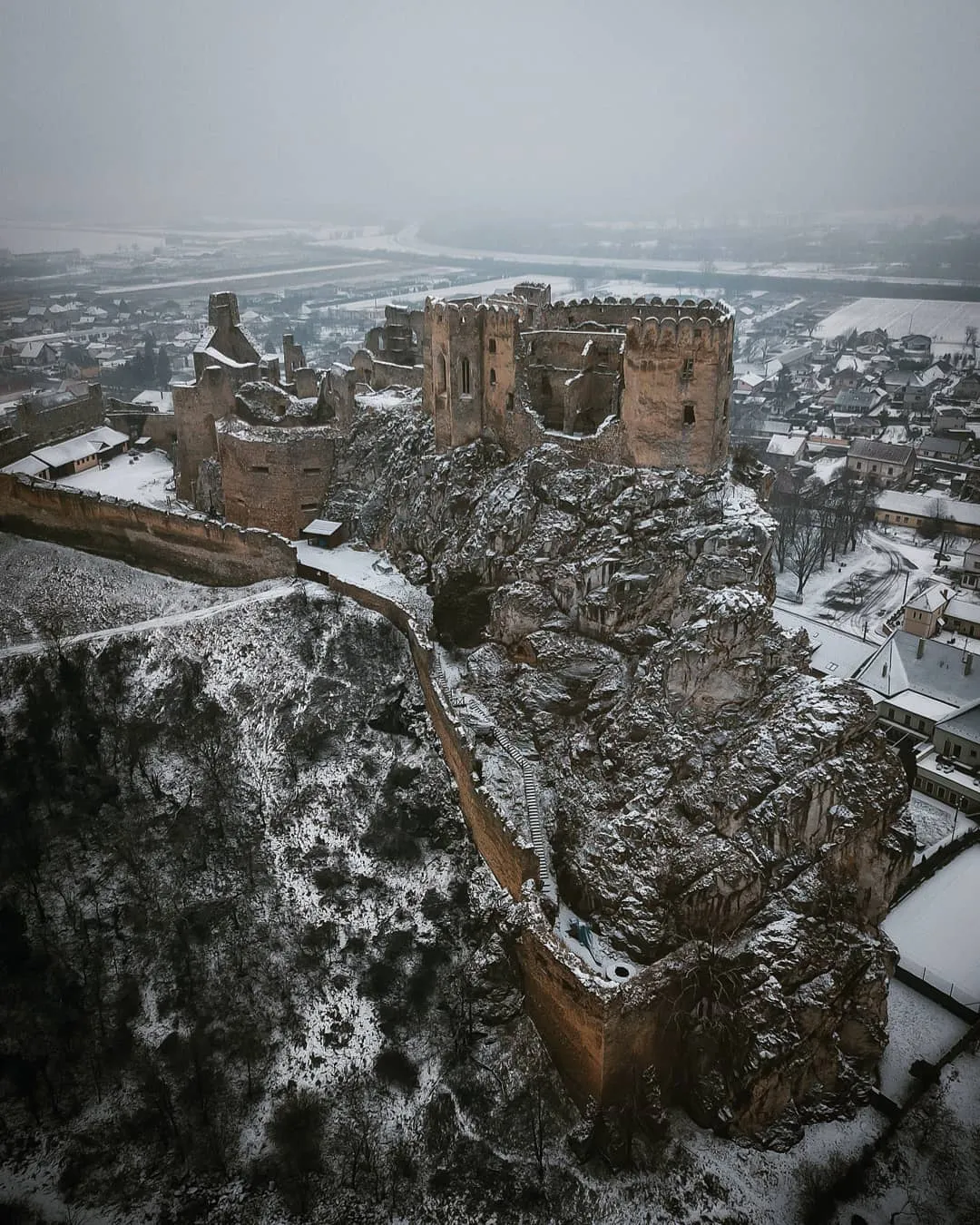 Hrad Beckov – ilustračná fotografia
