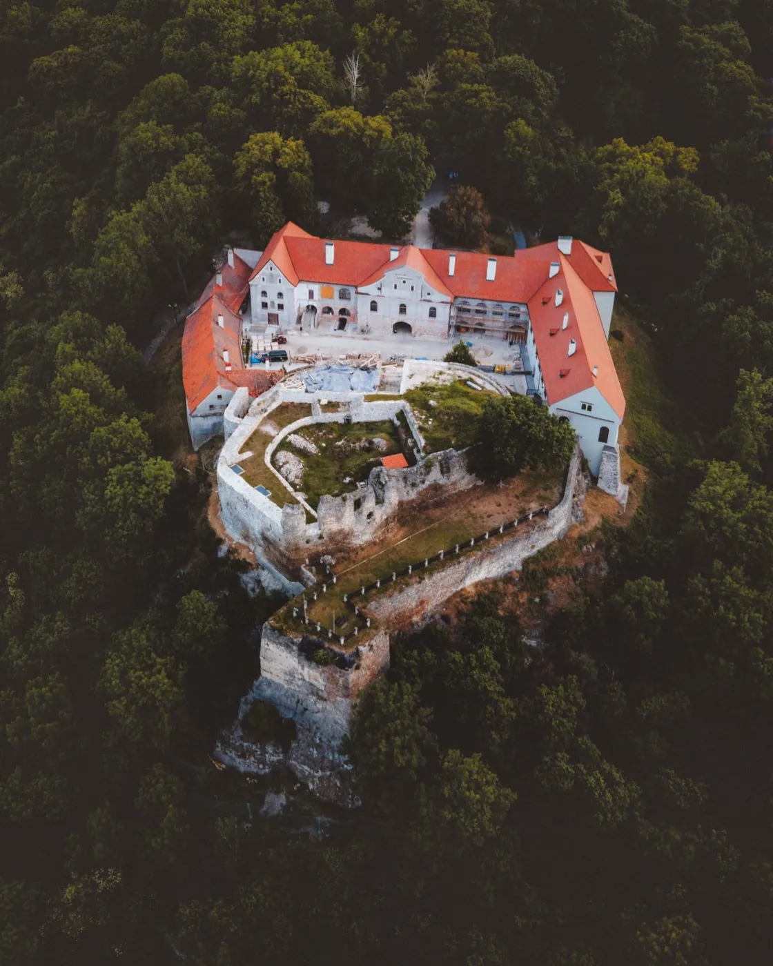 Hrad Modrý kameň – ilustračná fotografia