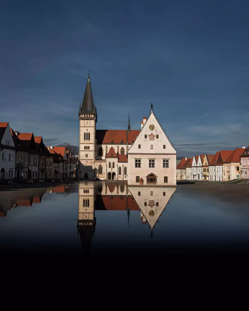 Radnica Bardejov: socha rytiera Rollanda a výstava