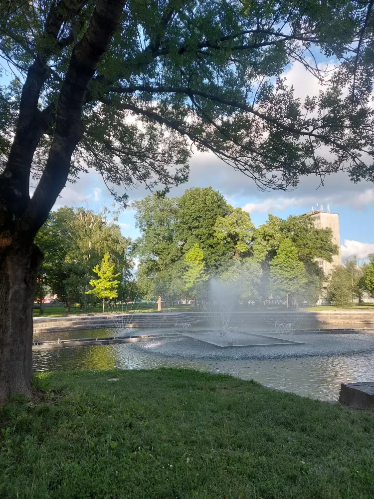 Mestský park Košice – kúpeľná história, fontána a altánok