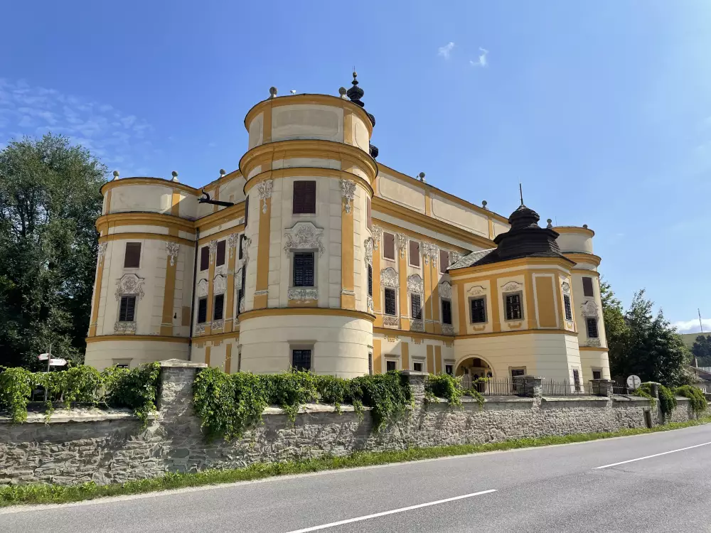 Kaštieľ Markušovce — renesančné a rokokové sídlo