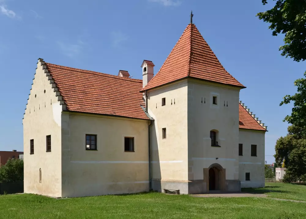 Vodný hrad Šimonovany v Partizánskom