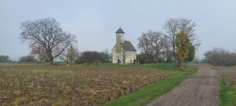 Kostol Pominovec — románsky kostol sv. Jána Krstiteľa