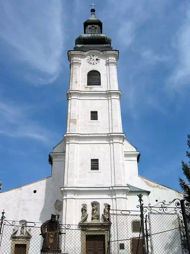 Kostol svätého Kríža v Devíne – pôvodne gotická stavba