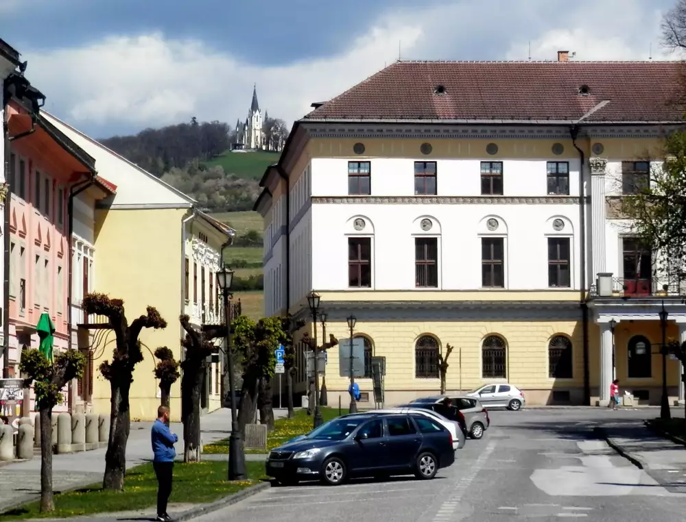 Komitathaus — Župný dom na Námestí Majstra Pavla