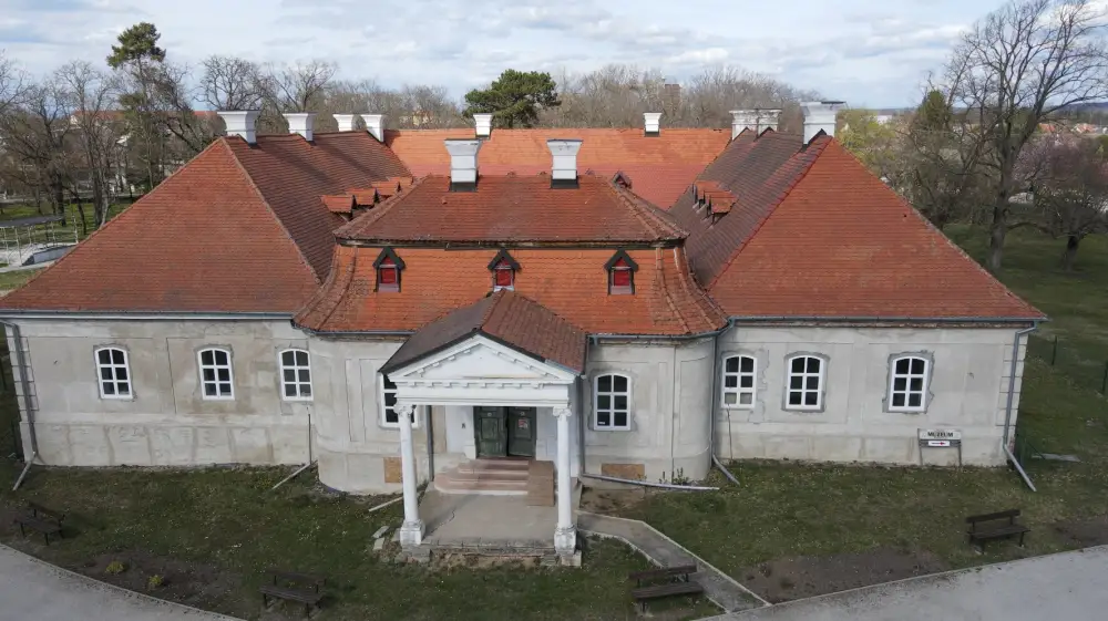 Esterházyho kaštieľ v Želiezovciach — barok, klasicizmus