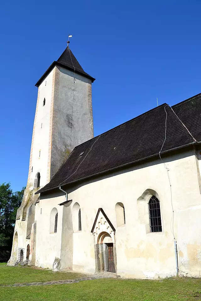 Románsko gotický kostol — 12. storočie, výstava dejín