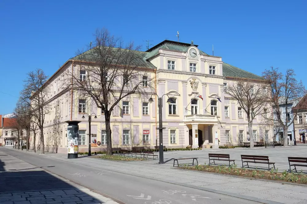 Župný dom Liptovský Mikuláš — sídlo okresného úradu