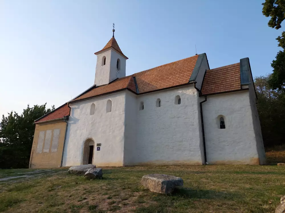 Kostol sv. Juraja v Kostoľanoch pod Tribečom