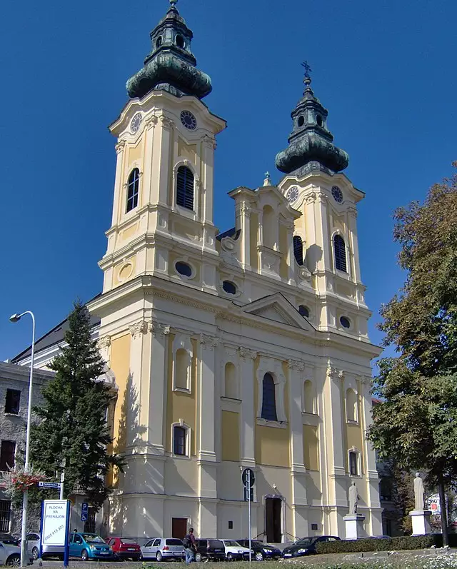 Piaristicky kostol sv. Ladislava — najväčší chrám v Nitre