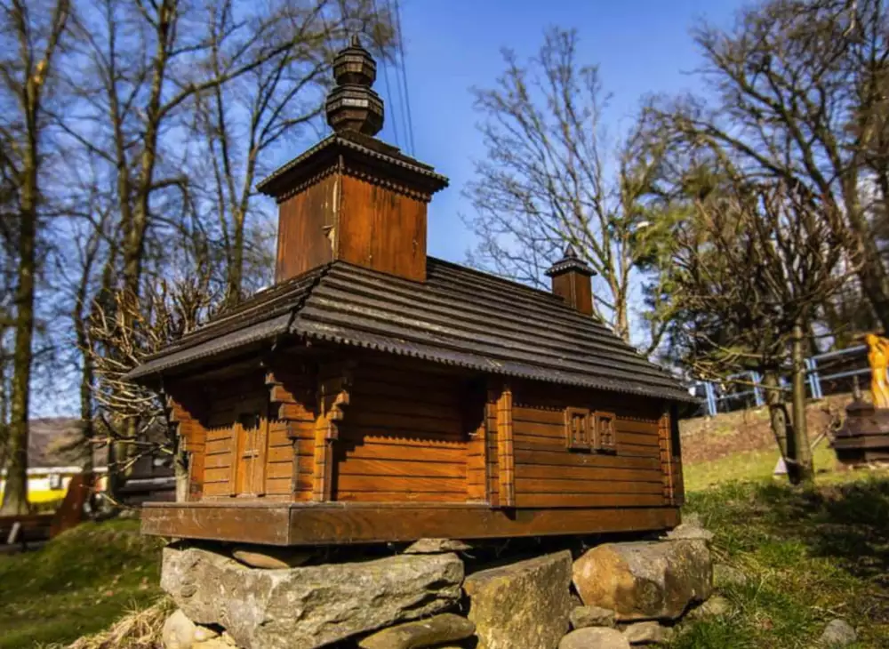 Miniatúry drevených kostolov pri Bazilike minor