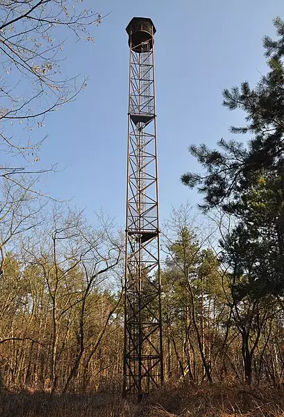 Rozhľadňa Vŕšok — oceľová vojenská veža, náročný výstup