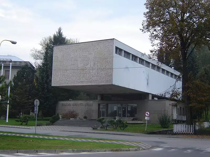 Galéria Ľudovíta Fullu — prvá galéria po roku 1945