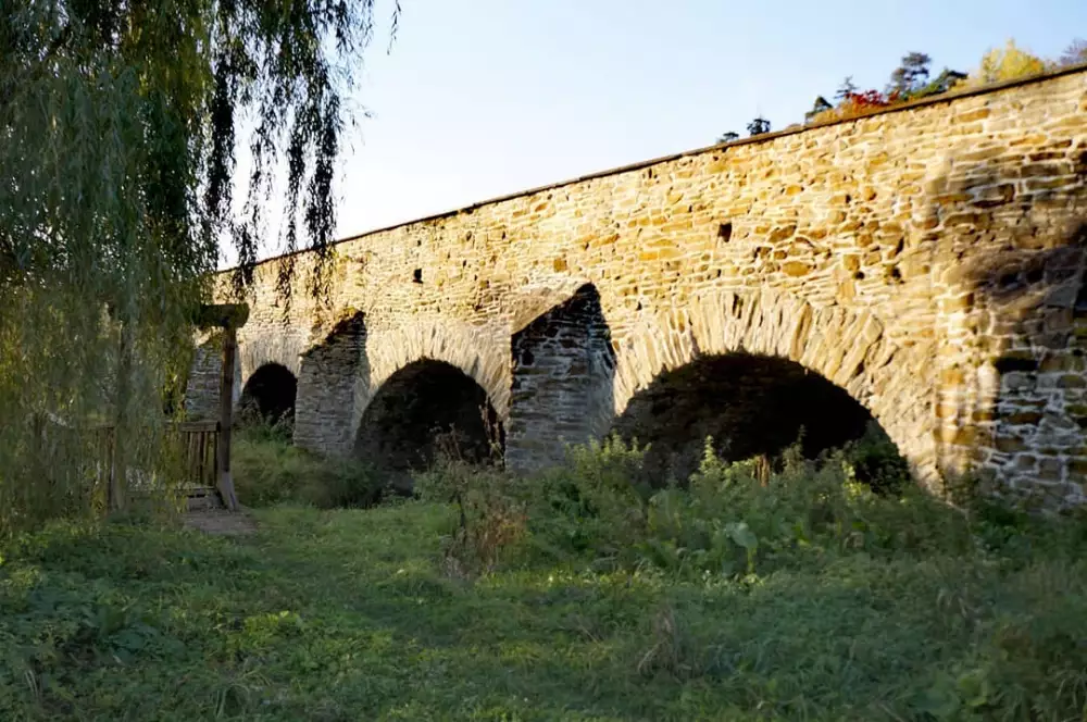 Kamenný most v Spišskom Hrhove – renesančný oblúkový most