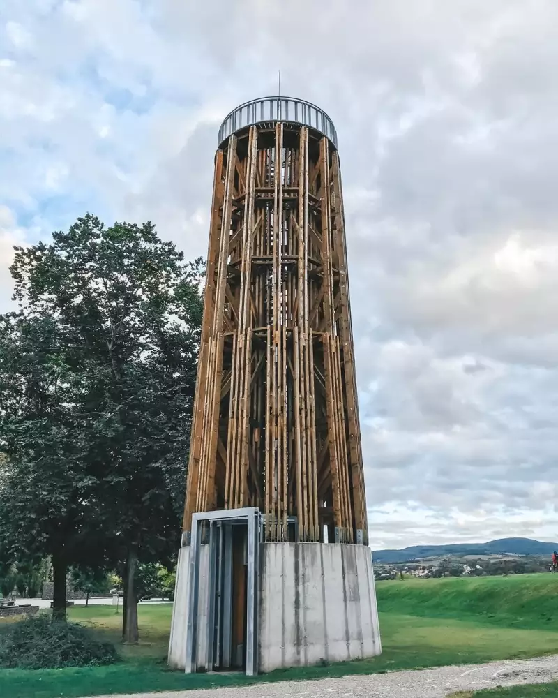 Rozhľadňa Kravany nad Dunajom v rekreačnom parku