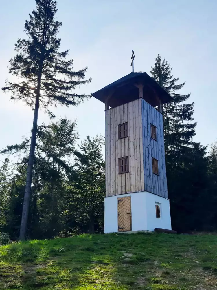 Rozhľadňa Brabírka – inšpirovaná oravskými zvonicami