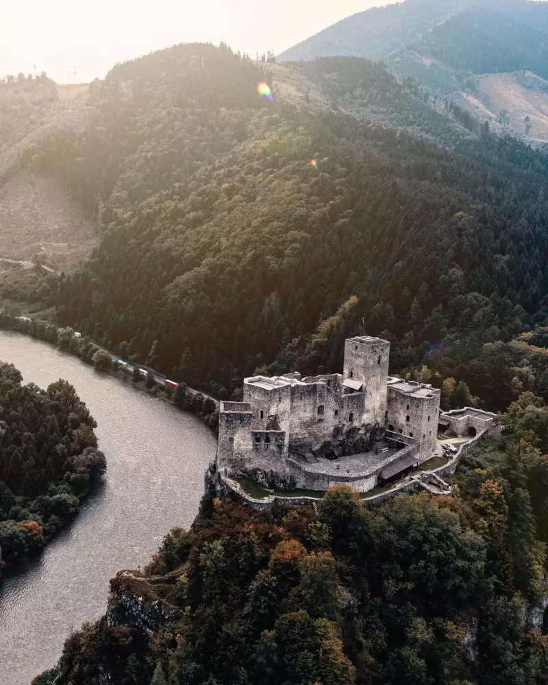 Hrad Strečno – Považské múzeum, Paseka a výhľady