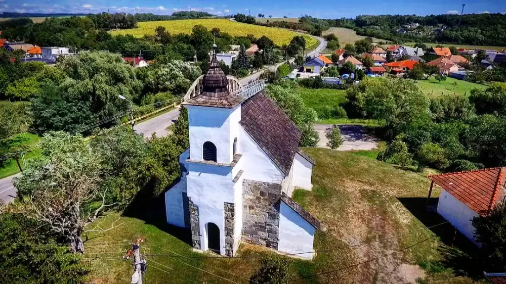 Románsky kostol v Kalinčiakove — 12. storočie, historický orgán