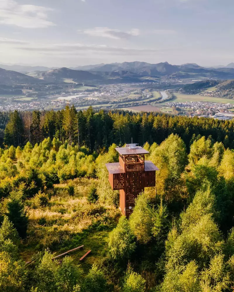 Rozhľadňa Svederník – drevená rozhľadňa v tvare kríža