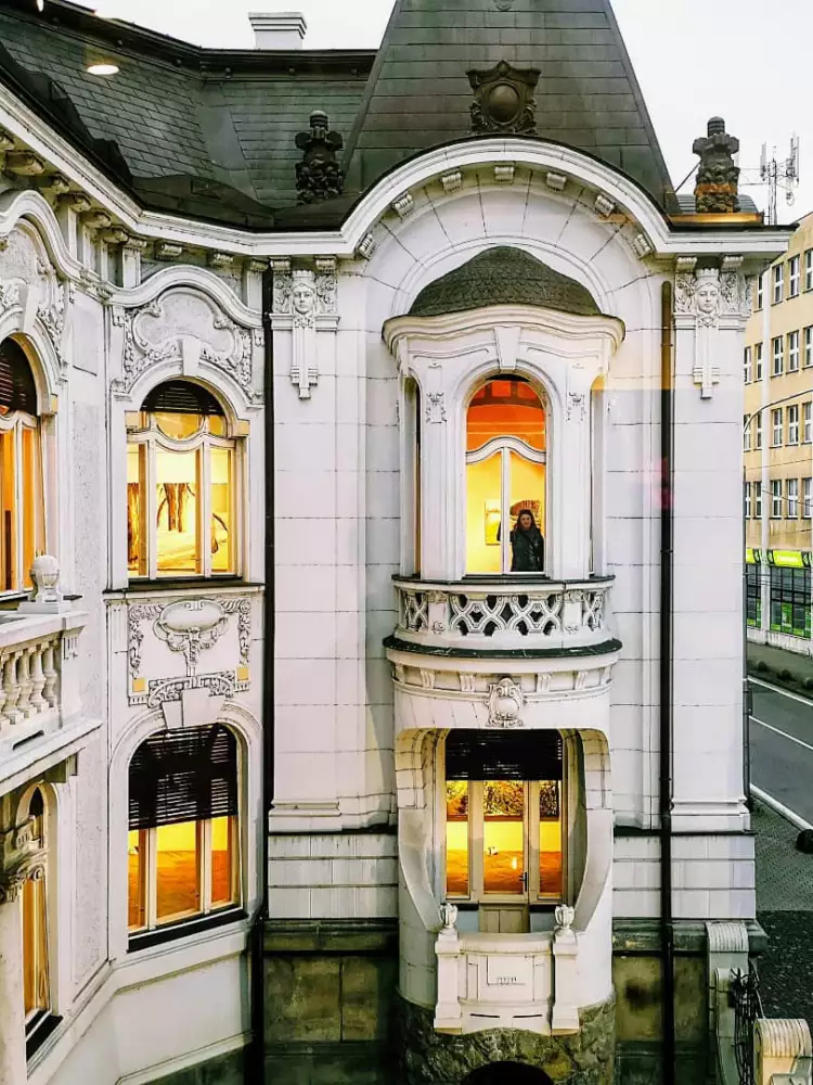 Rosenfeldov Palác — recesná budova v Žiline, Hurbanova 28