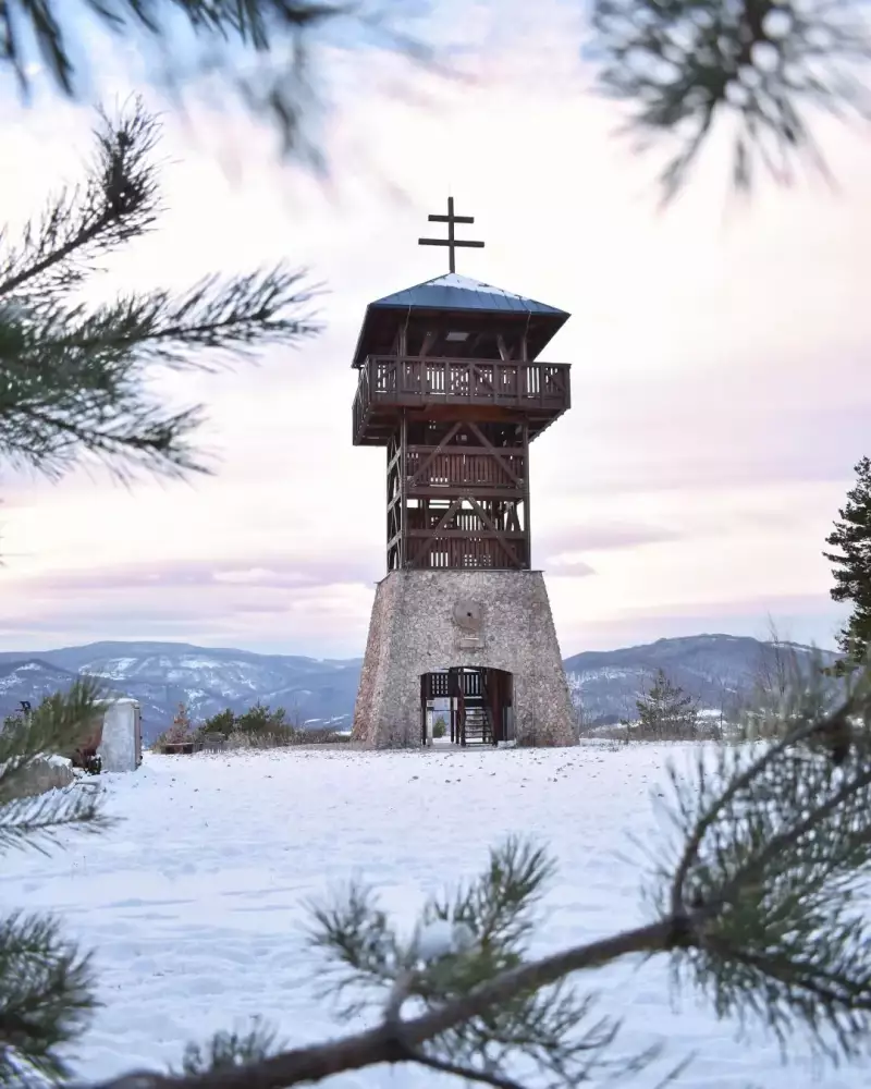 Rozhľadňa Háj nad Novou Baňou — 21 m, 625 m n.m.