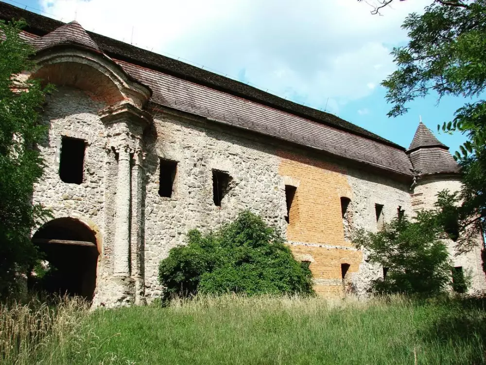 Oždiansky kaštieľ – renesančný kaštieľ zo 14. storočia